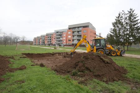 GRADBIŠČE ZA MONTAŽNI KOLOPARK 02 FOTO LJUBO VUKELIČ